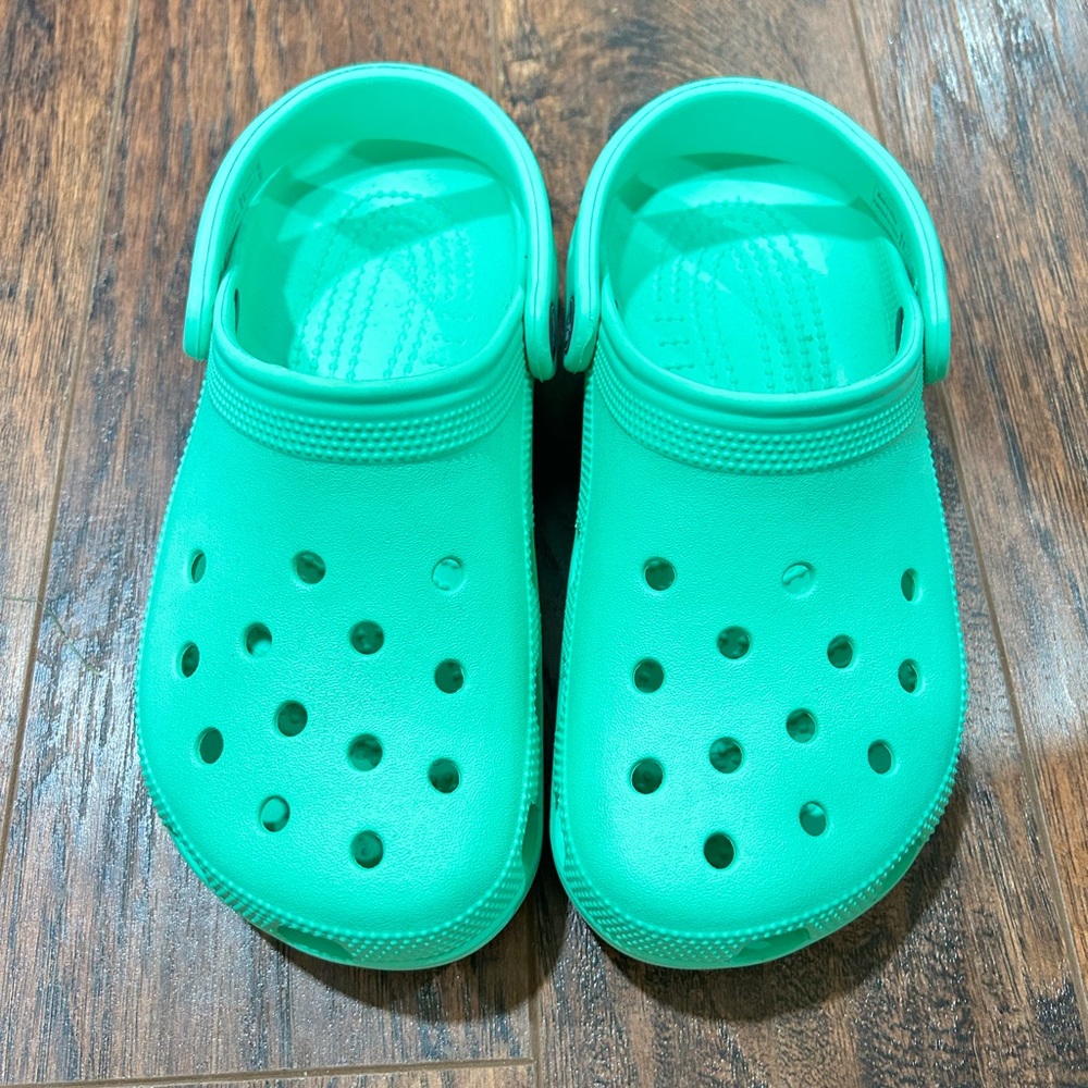Crocs
